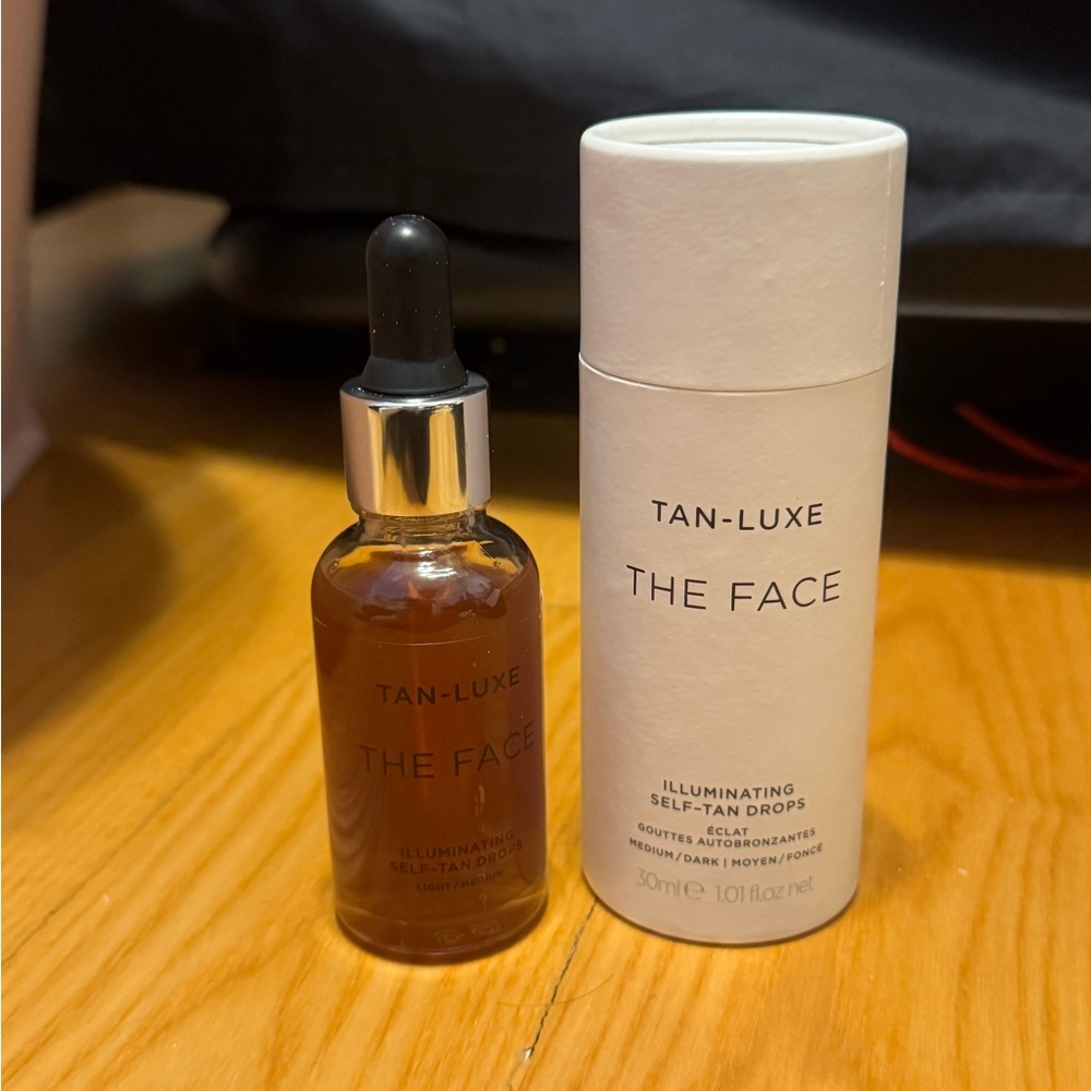 Tan-luxe the face  illuminating self-tanning drops